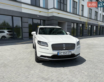 Белый Линкольн Nautilus, объемом двигателя 2 л и пробегом 21 тыс. км за 26000 $, фото 2 на Automoto.ua