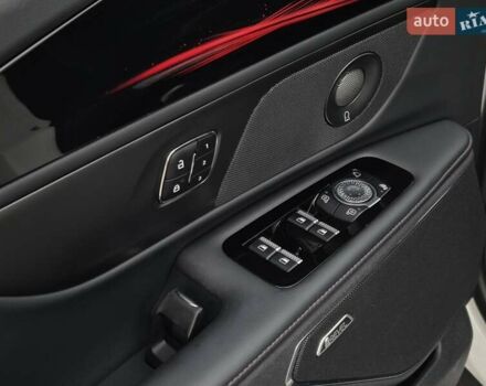 Білий Лінкольн Nautilus, об'ємом двигуна 2 л та пробігом 17 тис. км за 55500 $, фото 13 на Automoto.ua