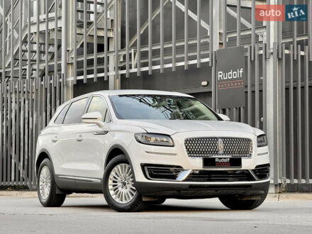 Линкольн Nautilus 2020 в Киеве на Automoto.ua Белый Линкольн Nautilus, объемом двигателя 2 л и пробегом 35 тыс. км за 21500 $, фото 1 на Automoto.ua