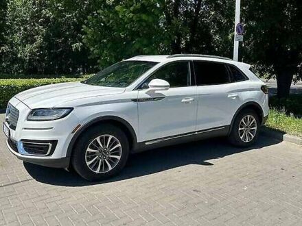 Линкольн Nautilus 2020 в Киеве на Automoto.ua Белый Линкольн Nautilus, объемом двигателя 2 л и пробегом 95 тыс. км за 19900 $, фото 1 на Automoto.ua