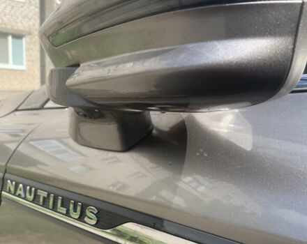 Бежевый Линкольн Nautilus, объемом двигателя 2 л и пробегом 116 тыс. км за 23900 $, фото 15 на Automoto.ua