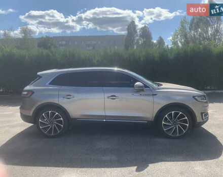 Бежевый Линкольн Nautilus, объемом двигателя 2 л и пробегом 116 тыс. км за 23900 $, фото 6 на Automoto.ua