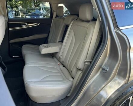 Бежевий Лінкольн Nautilus, об'ємом двигуна 2 л та пробігом 34 тис. км за 26500 $, фото 11 на Automoto.ua