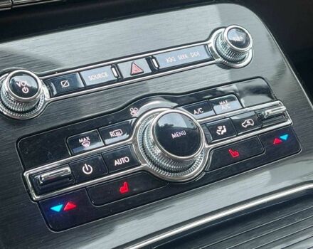 Бежевый Линкольн Nautilus, объемом двигателя 2 л и пробегом 35 тыс. км за 619 $, фото 7 на Automoto.ua