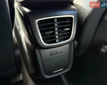 Черный Линкольн Nautilus, объемом двигателя 2 л и пробегом 128 тыс. км за 24900 $, фото 51 на Automoto.ua