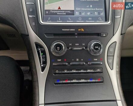 Черный Линкольн Nautilus, объемом двигателя 2 л и пробегом 70 тыс. км за 24999 $, фото 24 на Automoto.ua