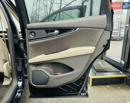 Черный Линкольн Nautilus, объемом двигателя 2 л и пробегом 55 тыс. км за 23500 $, фото 23 на Automoto.ua