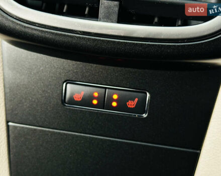 Коричневый Линкольн Nautilus, объемом двигателя 2.69 л и пробегом 77 тыс. км за 24500 $, фото 20 на Automoto.ua