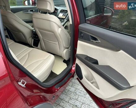 Красный Линкольн Nautilus, объемом двигателя 2 л и пробегом 127 тыс. км за 21300 $, фото 16 на Automoto.ua