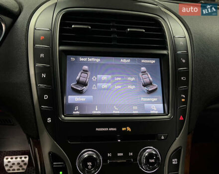 Красный Линкольн Nautilus, объемом двигателя 2.69 л и пробегом 84 тыс. км за 28000 $, фото 35 на Automoto.ua