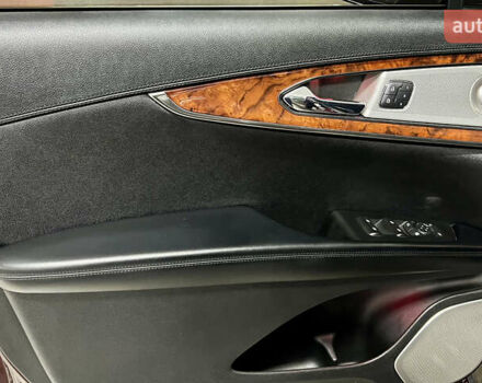 Красный Линкольн Nautilus, объемом двигателя 2.69 л и пробегом 84 тыс. км за 28000 $, фото 17 на Automoto.ua