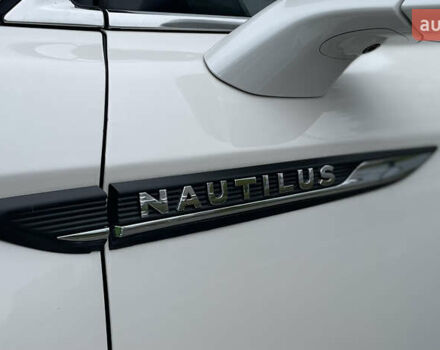 Лінкольн Nautilus, об'ємом двигуна 2 л та пробігом 76 тис. км за 24499 $, фото 16 на Automoto.ua