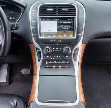 Серый Линкольн Nautilus, объемом двигателя 2 л и пробегом 33 тыс. км за 21700 $, фото 11 на Automoto.ua