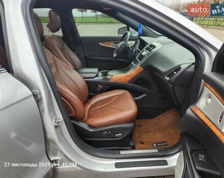 Серый Линкольн Nautilus, объемом двигателя 2.69 л и пробегом 150 тыс. км за 24500 $, фото 10 на Automoto.ua