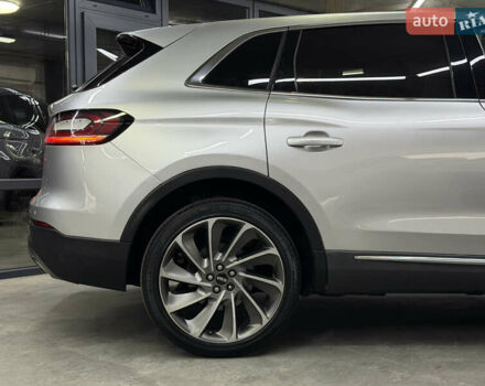 Серый Линкольн Nautilus, объемом двигателя 2 л и пробегом 153 тыс. км за 19900 $, фото 17 на Automoto.ua