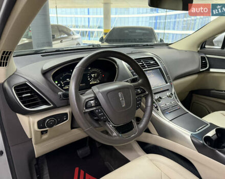 Серый Линкольн Nautilus, объемом двигателя 2 л и пробегом 153 тыс. км за 19900 $, фото 19 на Automoto.ua