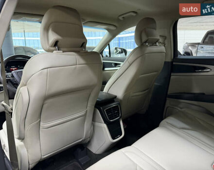 Серый Линкольн Nautilus, объемом двигателя 2 л и пробегом 153 тыс. км за 19900 $, фото 22 на Automoto.ua