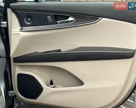 Серый Линкольн Nautilus, объемом двигателя 2 л и пробегом 61 тыс. км за 24990 $, фото 14 на Automoto.ua