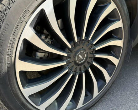 Серый Линкольн Nautilus, объемом двигателя 2.69 л и пробегом 34 тыс. км за 33000 $, фото 12 на Automoto.ua