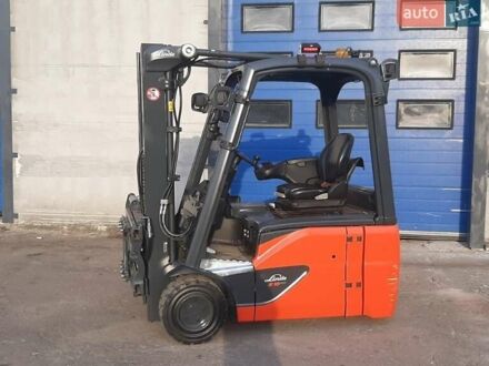 Лінде E 2019 у Радехове на Automoto.ua Червоний Лінде E, об'ємом двигуна 0 л та пробігом 7 тис. км за 21587 $, фото 1 на Automoto.ua