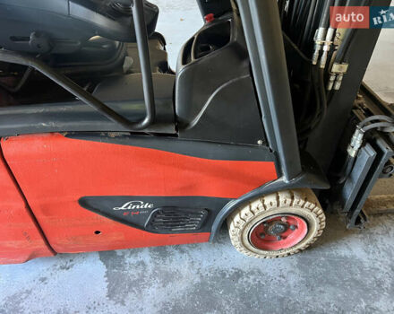 Красный Линде E14, объемом двигателя 0 л и пробегом 12 тыс. км за 11000 $, фото 5 на Automoto.ua