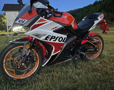 Белый Лонкин 250CC, объемом двигателя 0.25 л и пробегом 3 тыс. км за 1300 $, фото 1 на Automoto.ua