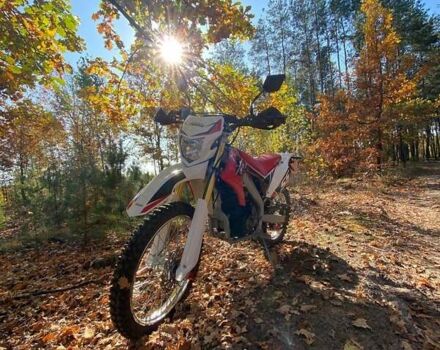 Красный Лонкин 250CC, объемом двигателя 0.22 л и пробегом 4 тыс. км за 1550 $, фото 1 на Automoto.ua