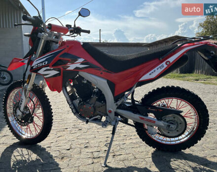 Красный Лонкин 250CC, объемом двигателя 2.5 л и пробегом 6 тыс. км за 2000 $, фото 8 на Automoto.ua