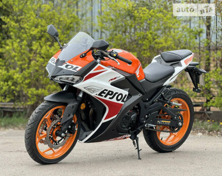 Оранжевый Лонкин 250CC, объемом двигателя 0.25 л и пробегом 2 тыс. км за 2100 $, фото 1 на Automoto.ua