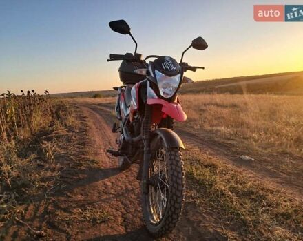 Лонкин LX 200-GY3 2014 в Изюме на Automoto.ua Лонкин LX 200-GY3, объемом двигателя 0.2 л и пробегом 16 тыс. км за 750 $, фото 2 на Automoto.ua