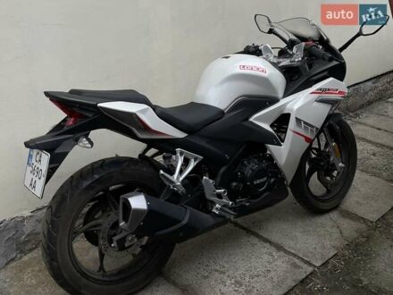 Лонкін LX 250GS-2A 2015 у Смеле на Automoto.ua Білий Лонкін LX 250GS-2A, об'ємом двигуна 0.22 л та пробігом 11 тис. км за 1250 $, фото 1 на Automoto.ua
