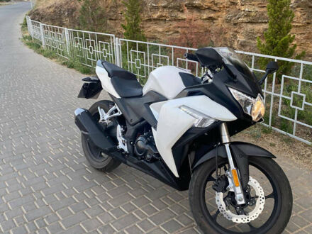 Лонкин LX 250GS-2A 2016 в Одессе на Automoto.ua Лонкин LX 250GS-2A, объемом двигателя 0.25 л и пробегом 4 тыс. км за 1500 $, фото 1 на Automoto.ua