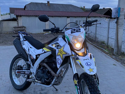 Лонкін LX 250GY-3 2017 у Остоге на Automoto.ua Білий Лонкін LX 250GY-3, об'ємом двигуна 0.25 л та пробігом 40 тис. км за 850 $, фото 1 на Automoto.ua