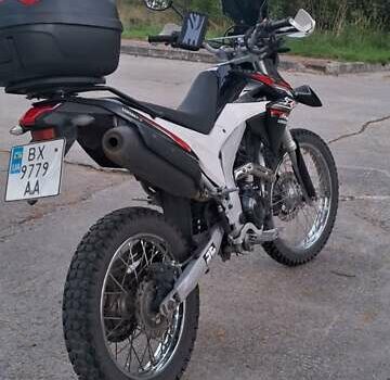 Лонкин LX 250GY-3 2019 в Нетешине на Automoto.ua Черный Лонкин LX 250GY-3, объемом двигателя 0.25 л и пробегом 22 тыс. км за 1450 $, фото 3 на Automoto.ua