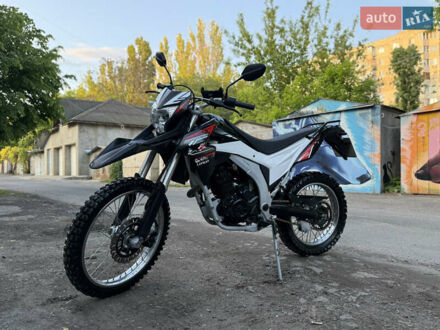 Лонкін LX 250GY-3 2020 у Одесі на Automoto.ua Чорний Лонкін LX 250GY-3, об'ємом двигуна 0.25 л та пробігом 7 тис. км за 1500 $, фото 1 на Automoto.ua