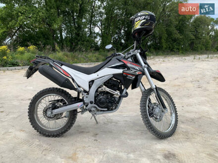 Лонкин LX 250GY-3 2023 в Чуднове на Automoto.ua Черный Лонкин LX 250GY-3, объемом двигателя 0.25 л и пробегом 300 тыс. км за 1750 $, фото 1 на Automoto.ua