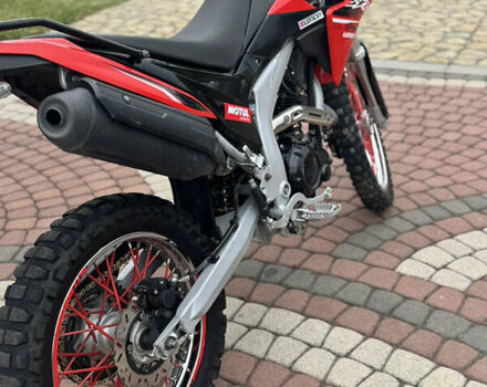 Красный Лонкин LX 250GY-3, объемом двигателя 0 л и пробегом 7 тыс. км за 1799 $, фото 2 на Automoto.ua