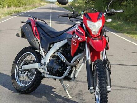 Лонкин LX 250GY-3 2016 в Березно на Automoto.ua Красный Лонкин LX 250GY-3, объемом двигателя 0.25 л и пробегом 20 тыс. км за 1450 $, фото 1 на Automoto.ua