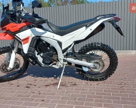 Лонкин LX 250GY-3, объемом двигателя 0 л и пробегом 21 тыс. км за 1350 $, фото 3 на Automoto.ua