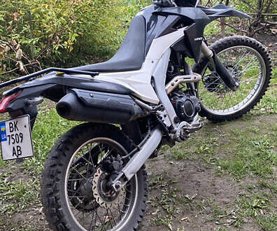 Лонкін LX 250GY-3 2019 у Здолбунове на Automoto.ua Лонкін LX 250GY-3, об'ємом двигуна 0.25 л та пробігом 17 тис. км за 1250 $, фото 1 на Automoto.ua
