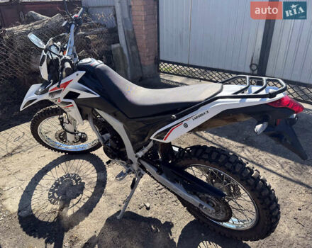 Белый Лонкин LX 250GY-3G, объемом двигателя 0.25 л и пробегом 175 тыс. км за 1700 $, фото 2 на Automoto.ua
