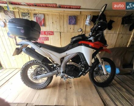 Красный Лонкин LX 250GY-3G, объемом двигателя 0.25 л и пробегом 4 тыс. км за 1600 $, фото 1 на Automoto.ua