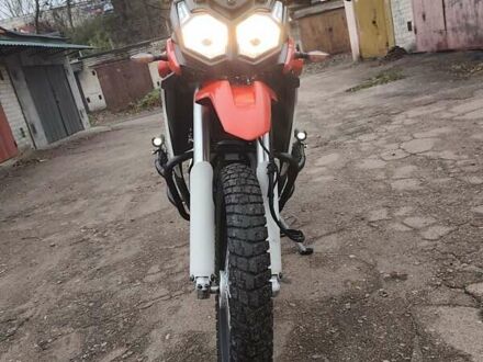 Красный Лонкин LX 250GY-3G, объемом двигателя 0.22 л и пробегом 23 тыс. км за 1750 $, фото 1 на Automoto.ua