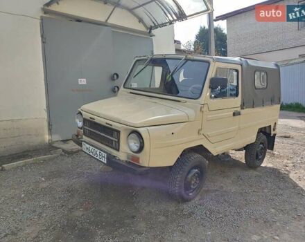 Бежевый ЛуАЗ 969 Волинь, объемом двигателя 1.2 л и пробегом 100 тыс. км за 3200 $, фото 3 на Automoto.ua