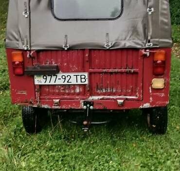 Красный ЛуАЗ 969 Волинь, объемом двигателя 1.3 л и пробегом 100 тыс. км за 2400 $, фото 6 на Automoto.ua