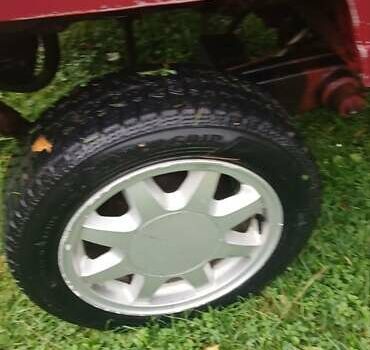 Красный ЛуАЗ 969 Волинь, объемом двигателя 1.3 л и пробегом 100 тыс. км за 2400 $, фото 8 на Automoto.ua