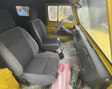 Желтый ЛуАЗ 969 Волинь, объемом двигателя 0 л и пробегом 58 тыс. км за 2950 $, фото 9 на Automoto.ua