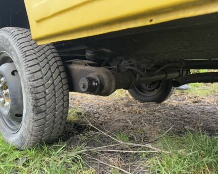 Желтый ЛуАЗ 969 Волинь, объемом двигателя 1.2 л и пробегом 2 тыс. км за 2950 $, фото 6 на Automoto.ua