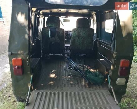 Зеленый ЛуАЗ 969 Волинь, объемом двигателя 1.2 л и пробегом 80 тыс. км за 1200 $, фото 3 на Automoto.ua