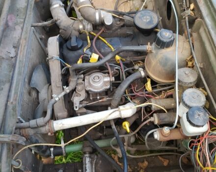 Зелений ЛуАЗ 969 Волинь, об'ємом двигуна 1.6 л та пробігом 300 тис. км за 1250 $, фото 2 на Automoto.ua